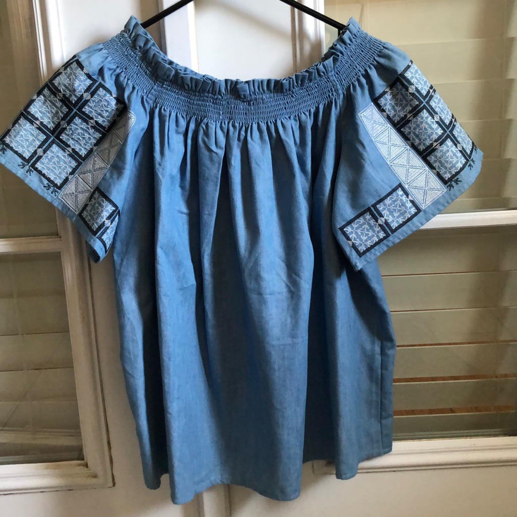 Off-Shoulder Top
